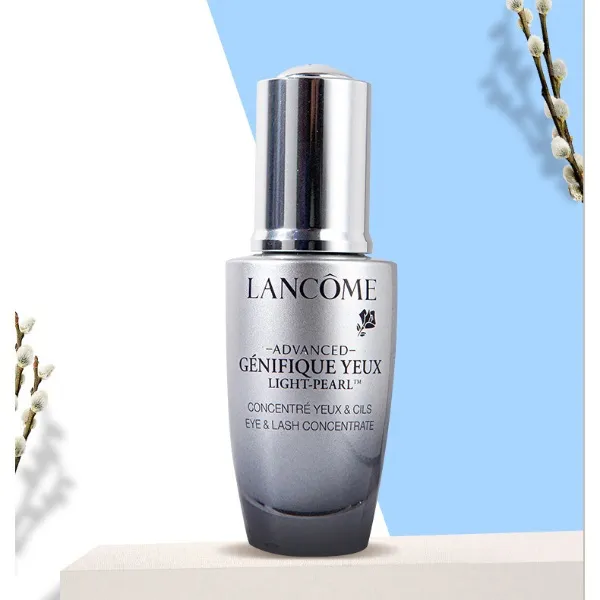 LANCOME Омолаживающая сыворотка для кожи вокруг глаз Genifique Yeux Advanced Light pearl 20ml 2